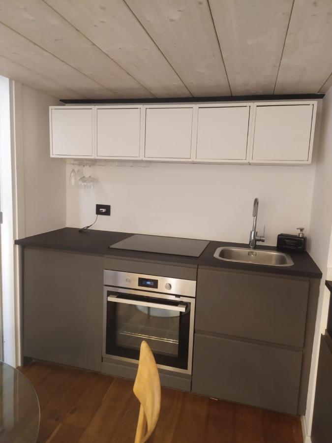 Via Lecco, Appartement